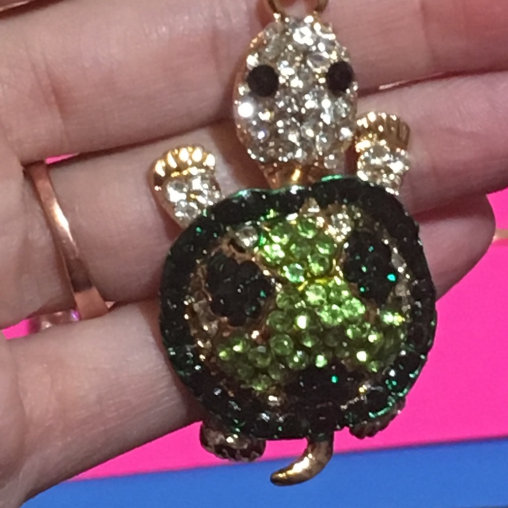 SOLD OUT! Tortoise Rhinestone/crystal Keychain - Picture 4 of 8